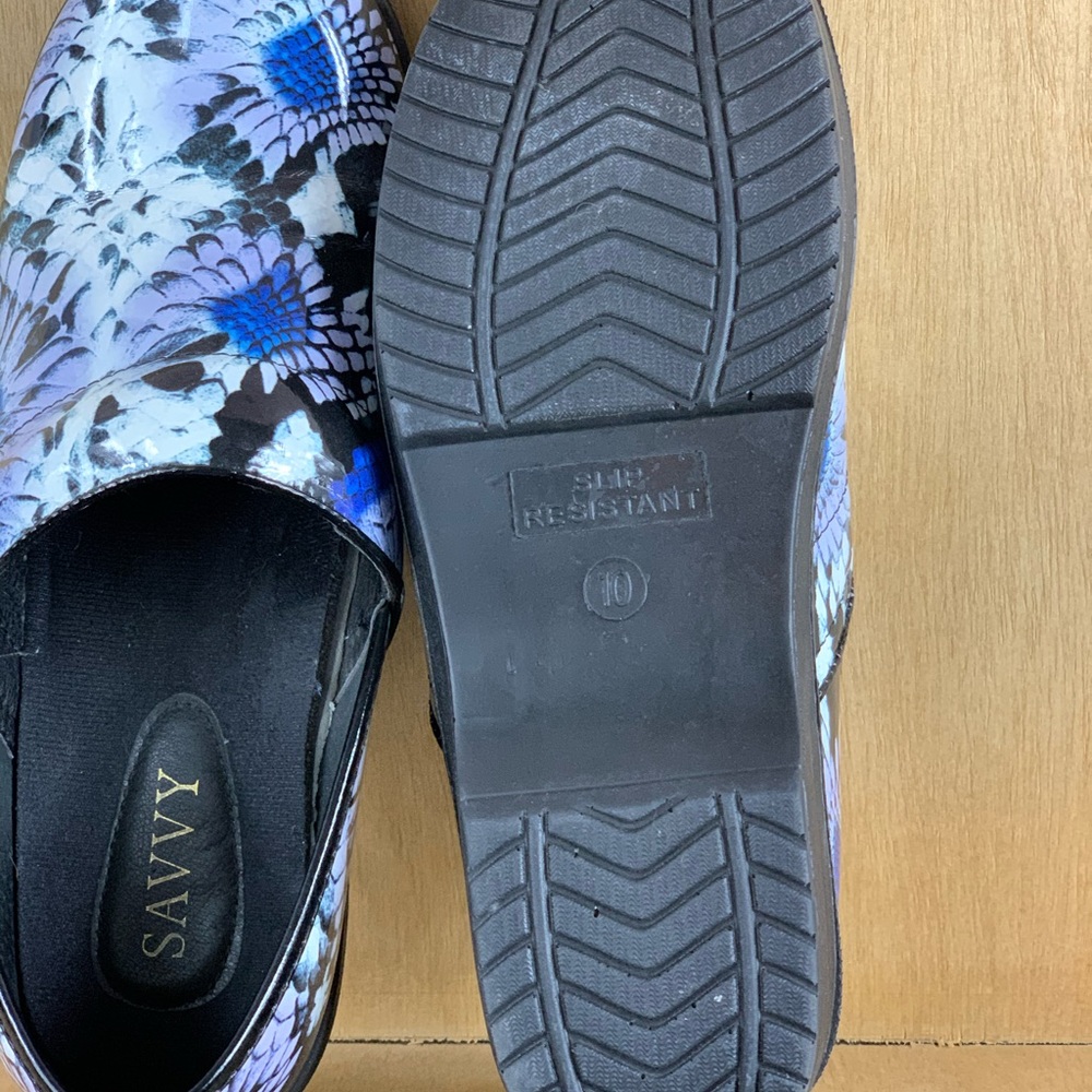 Savvy Blue Floral Slip On Clogs - Picture 2 of 3